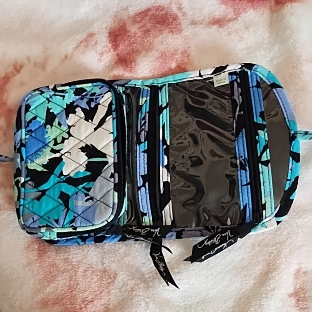 Vera Bradley beautiful nwot